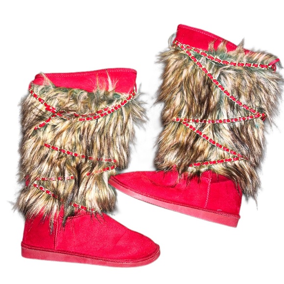 Shoe dazzle Winters Here Fuzzie Boot in Chili Pepper Red - Picture 3 of 14